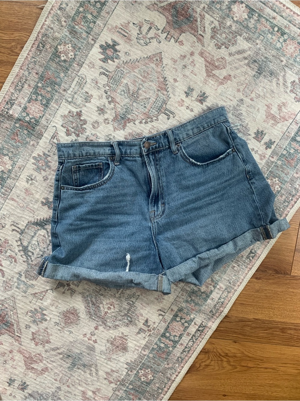 Neuflora High-Rise is Blue Denim Shorts - Picture 1 of 4